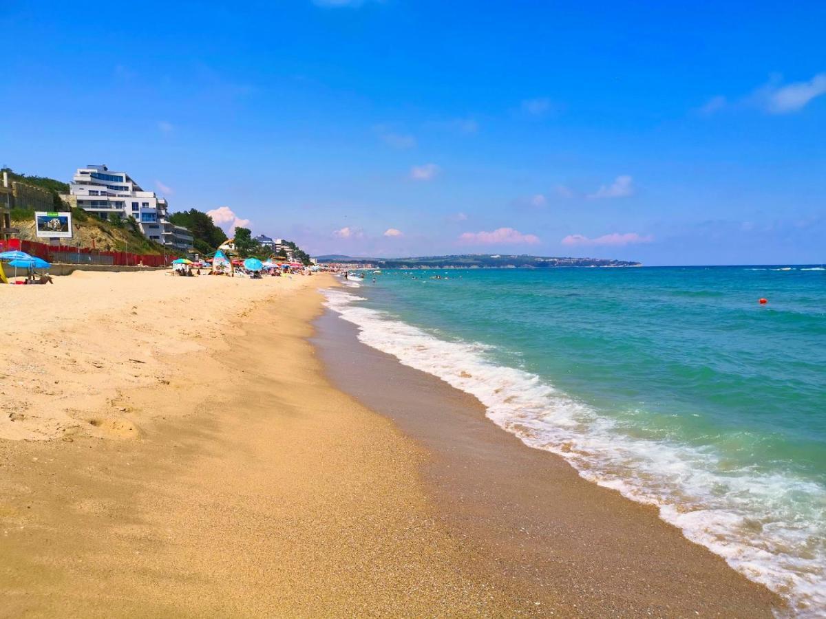 Апартаменти Атеа На Плажа - Apartments Atea On The Beach Obzor Exterior photo